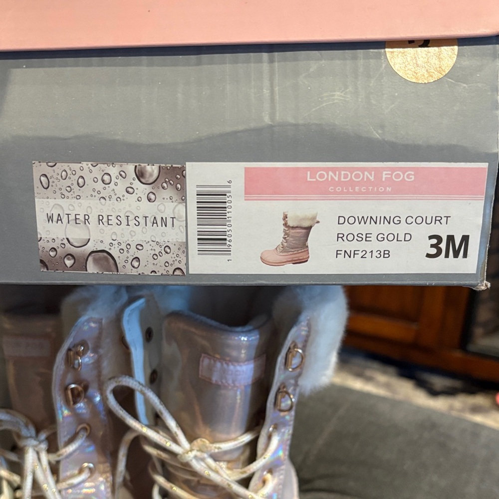 London Fog girls' iridescent snow boots size 3 - Picture 3 of 16